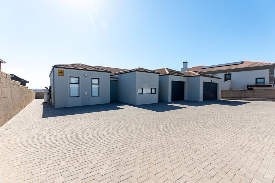 4 Bedroom Property for Sale in Myburgh Park Western Cape